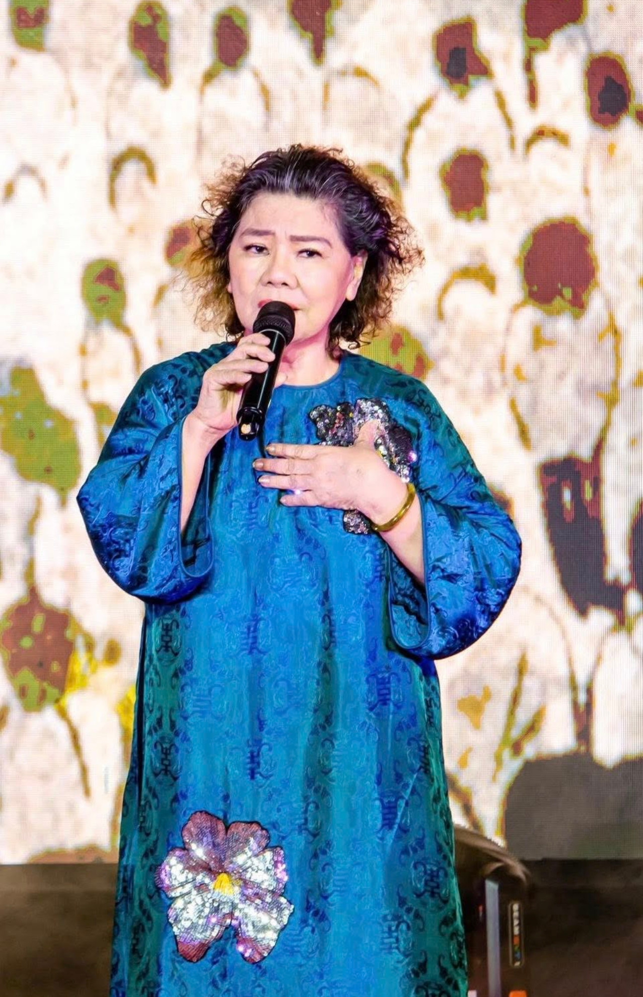 NSND Thanh Hoa U80 sống lạc quan dù bệnh tật, tiết lộ về ông xã kém 6 tuổi - 2