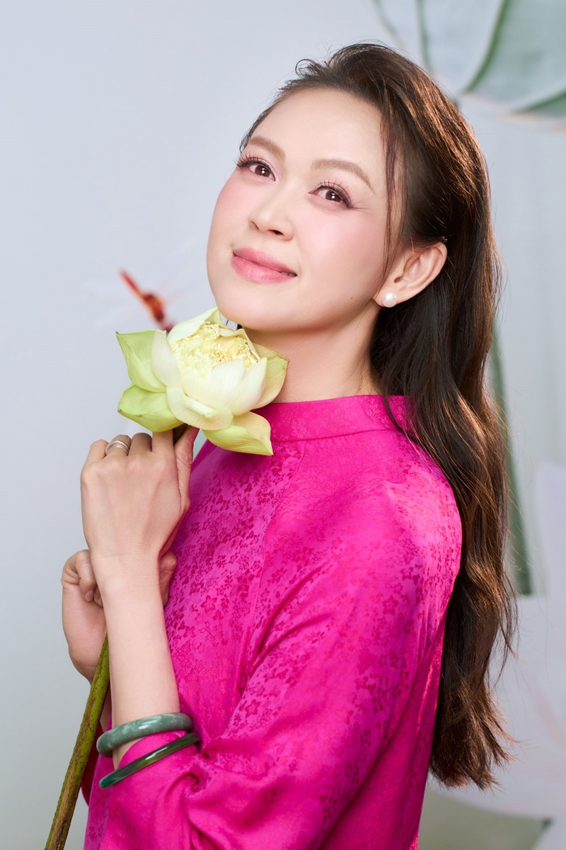 Ngọc Nga chụp ảnh thời trang ở tuổi 46.