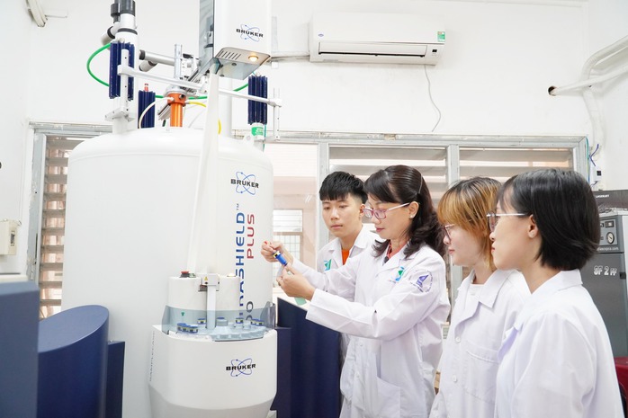 Chân dung nữ giám đốc đầu tiên của ĐHQG TP.HCM - 2