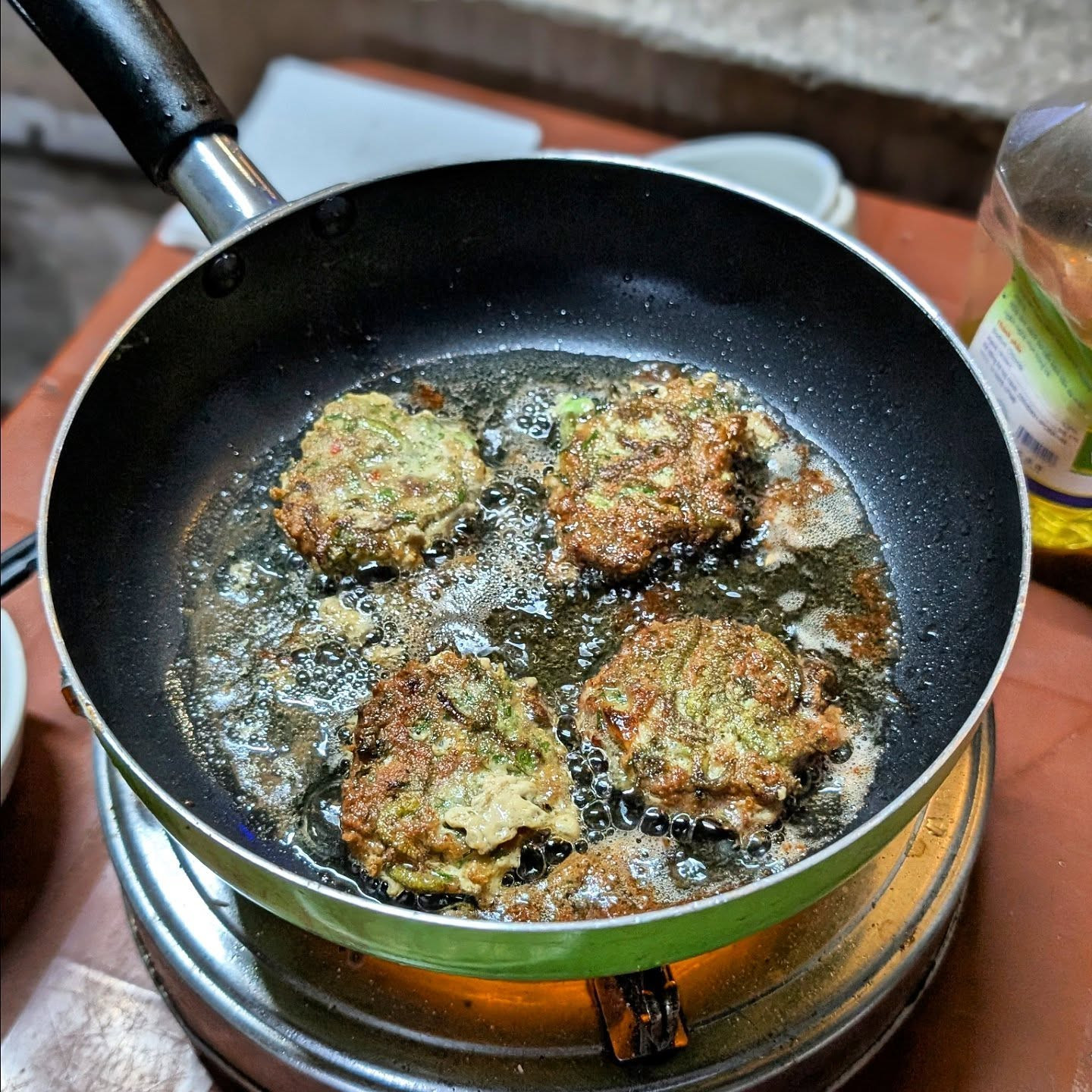 Quán Hà Nội bán đặc sản amp;#34;nhìn sợ nhưng ăn ngonamp;#34;, báo Tây nhiều lần khen nức nở - 7