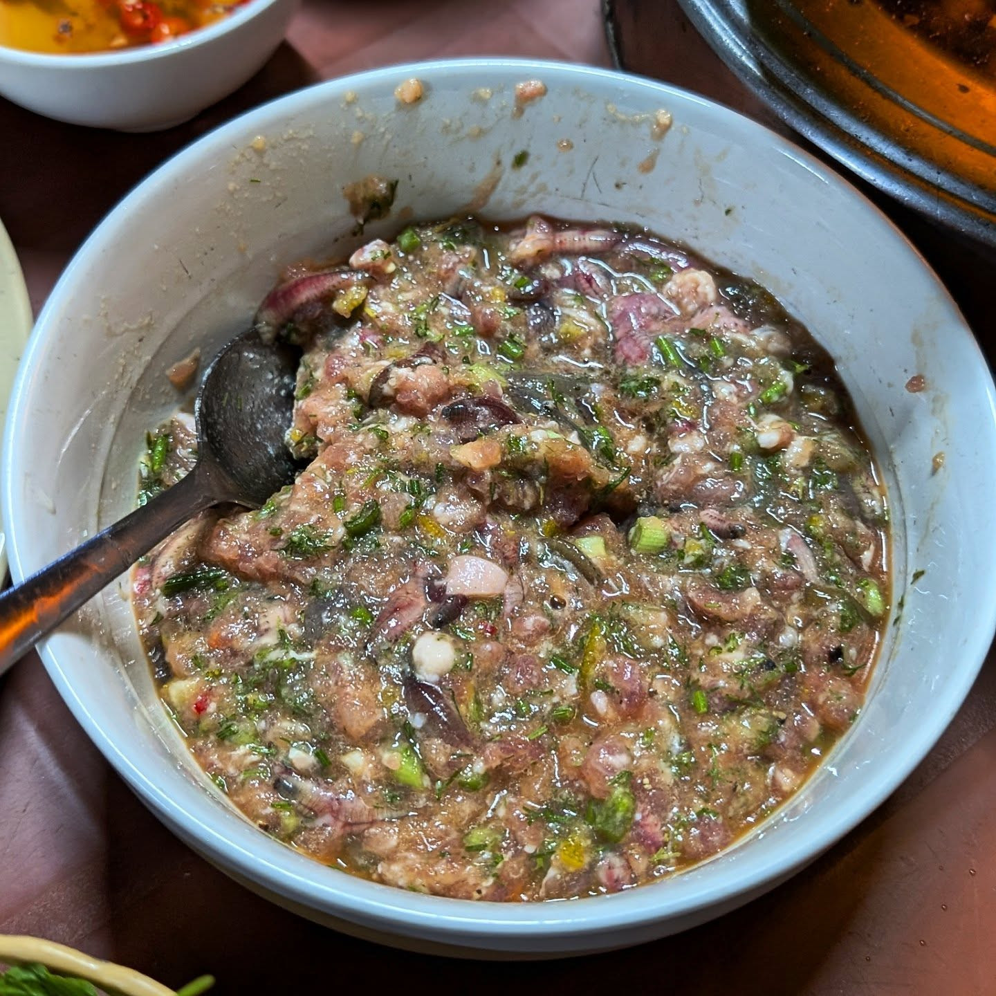 Trải nghiệm tự rán chả rươi được nhiều thực khách ưa thích. Ảnh: Hungry Two Travel