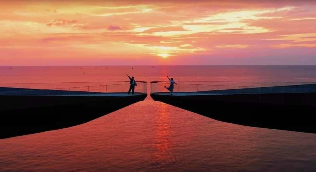 Kỳ Lạ Cây Cầu Ở Việt Nam Để Dành Cho Những Nụ Hôn, Không Phải Để Đi Qua Kỳ Lạ Cây Cầu Ở Việt Nam Để Dành Cho Những Nụ Hôn, Không Phải Để Đi Qua - 4