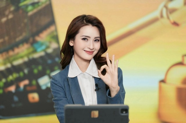 Nữ MC VTV quê Phú Thọ vừa nhận lời cầu hôn của danh thủ Đức Huy có gu thời trang đời thực ra sao? - 2