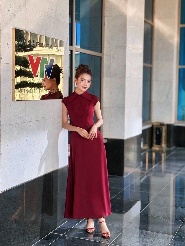 Lúc lại váy dài dịu dàng.