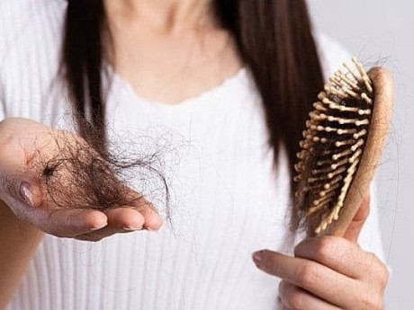 3 nên, 3 tránh giúp tóc bớt gãy rụng