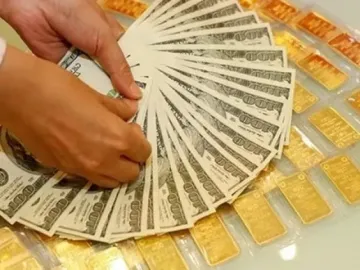 Giá vàng SJC tăng nhẹ, USD tự do giảm mạnh
