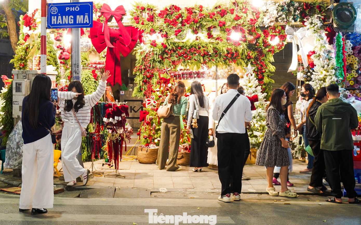 img src/upload/4-2025/images/2025-12-22/1766366400-tp-tienphong-476-width1390height869.jpg width660 /