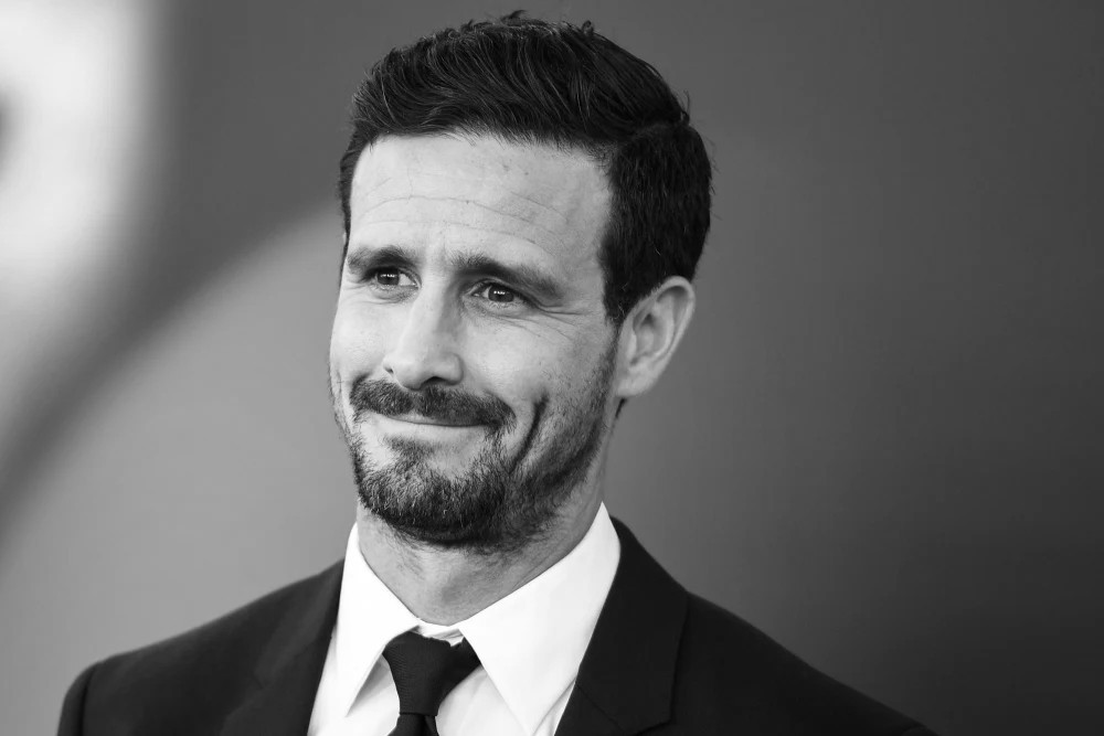 Nam diễn viên James Ransone.