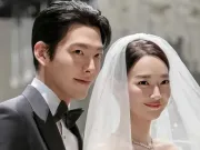 Sao quốc tế - Shin Min Ah cầu nguyện cho Kim Woo Bin