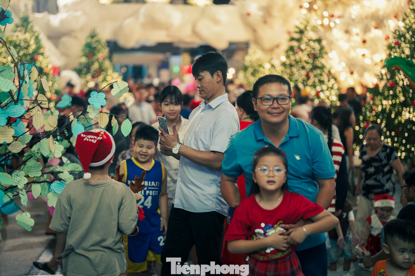 img src/upload/4-2025/images/2025-12-24/1766562155-tp-ld-1-6-width1390height926.jpg width660 /