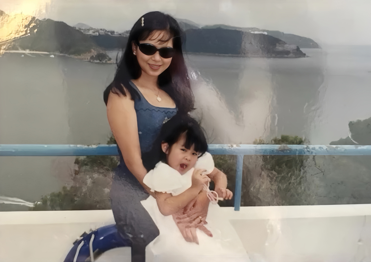 Ấu thơ ngộ nghĩnh của amp;#39;công chúa hàng hiệuamp;#39; Tiên Nguyễn - 9