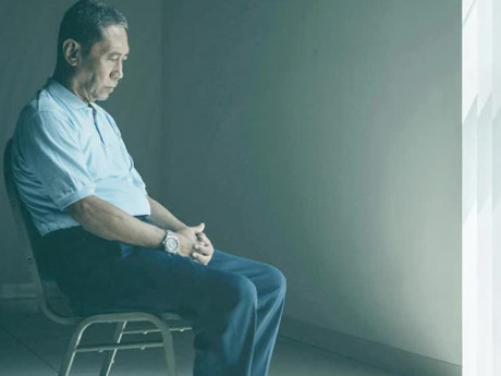 Yêu con - Đến 60 tuổi mới cay đắng nhận ra: 3 điều 'vì con' lại khiến con bất hiếu