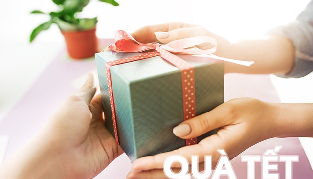 Khi gói quà tặng trong ngày Tết Dương lịch, tránh những màu sắc sẫm và tăm tối như đen, xám hoặc màu trắng.