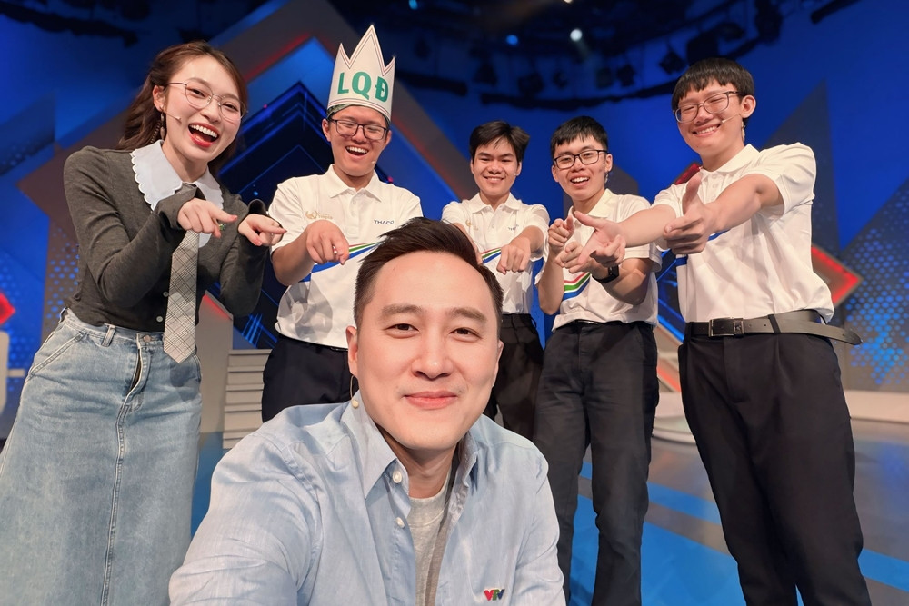 MC amp;#34;Đường lên đỉnh Olympiaamp;#34; tiết lộ người vợ tài giỏi làm cùng VTV - 13