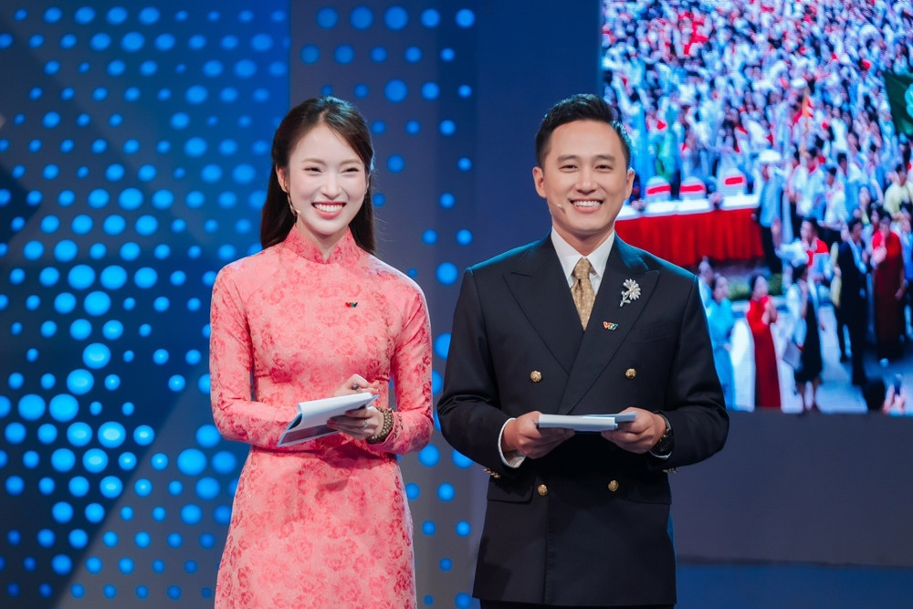 MC amp;#34;Đường lên đỉnh Olympiaamp;#34; tiết lộ người vợ tài giỏi làm cùng VTV - 14