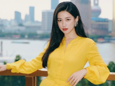 Đẹp - "Công chúa Bắc Kinh" Chu Châu giữ dáng thon gọn ở tuổi 41