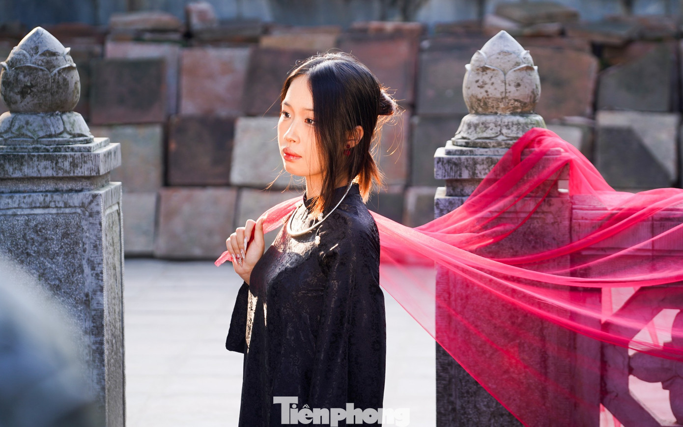 Ngôi đền cổ giữa lòng Hà Nội thành điểm check-in amp;#34;bí mậtamp;#34; của giới trẻ - 6