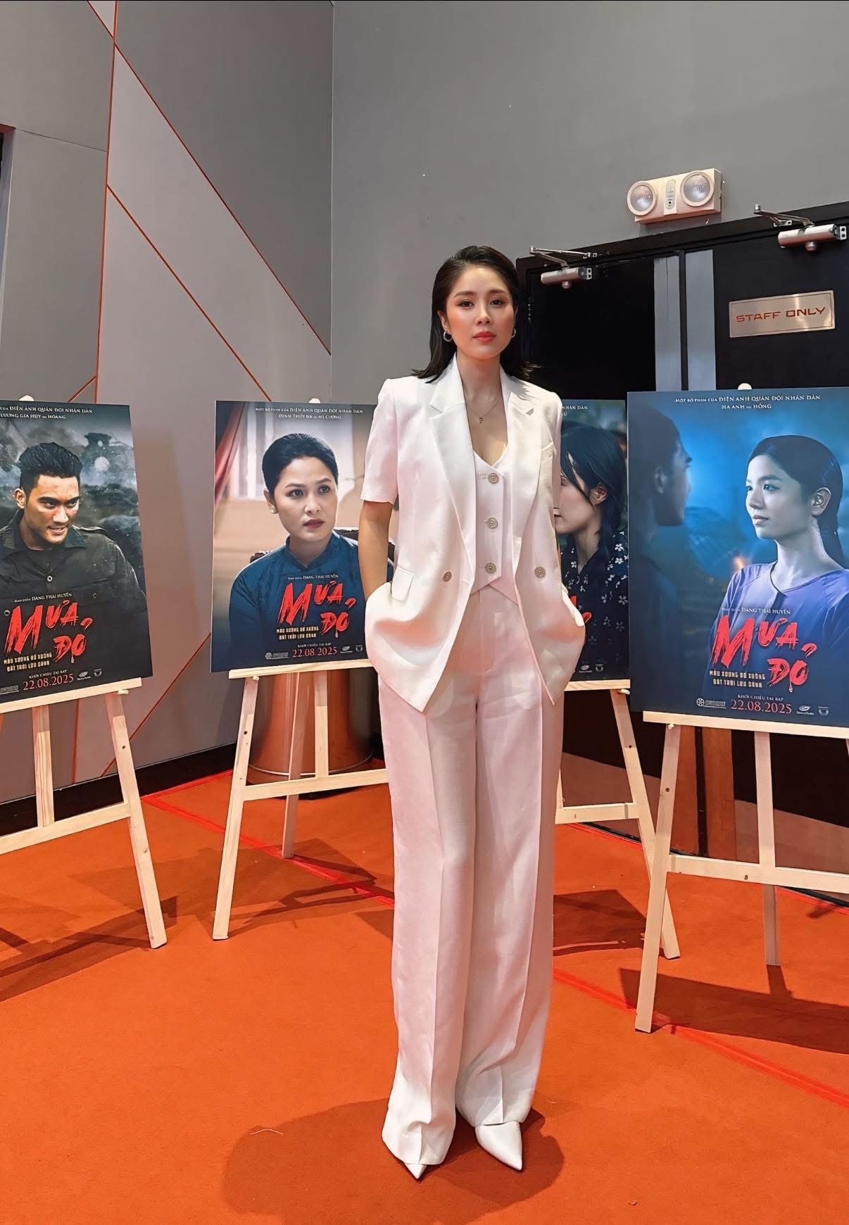 Lê Phương thăng hạng nhan sắc sau khi giảm 30kg - 7