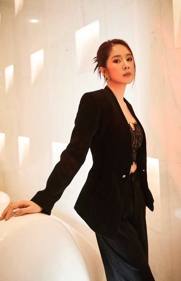 Lê Phương thăng hạng nhan sắc sau khi giảm 30kg - 10