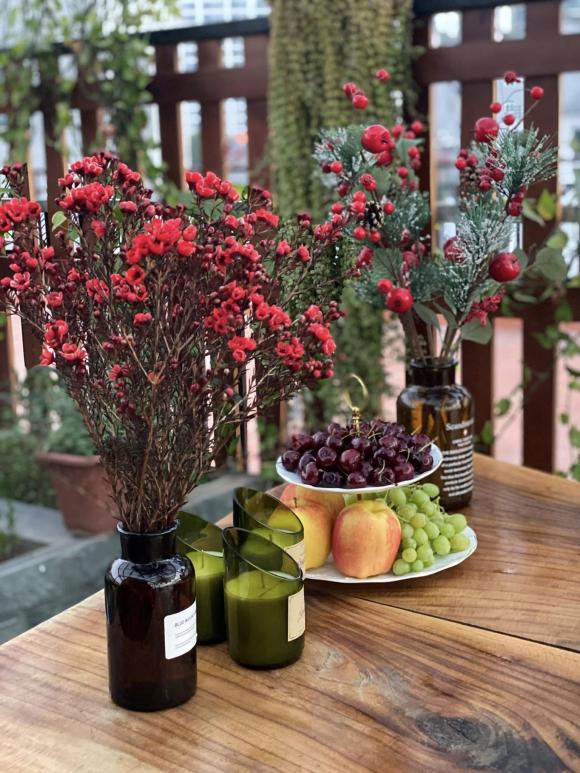 Hoa là thứ không thể thiếu.