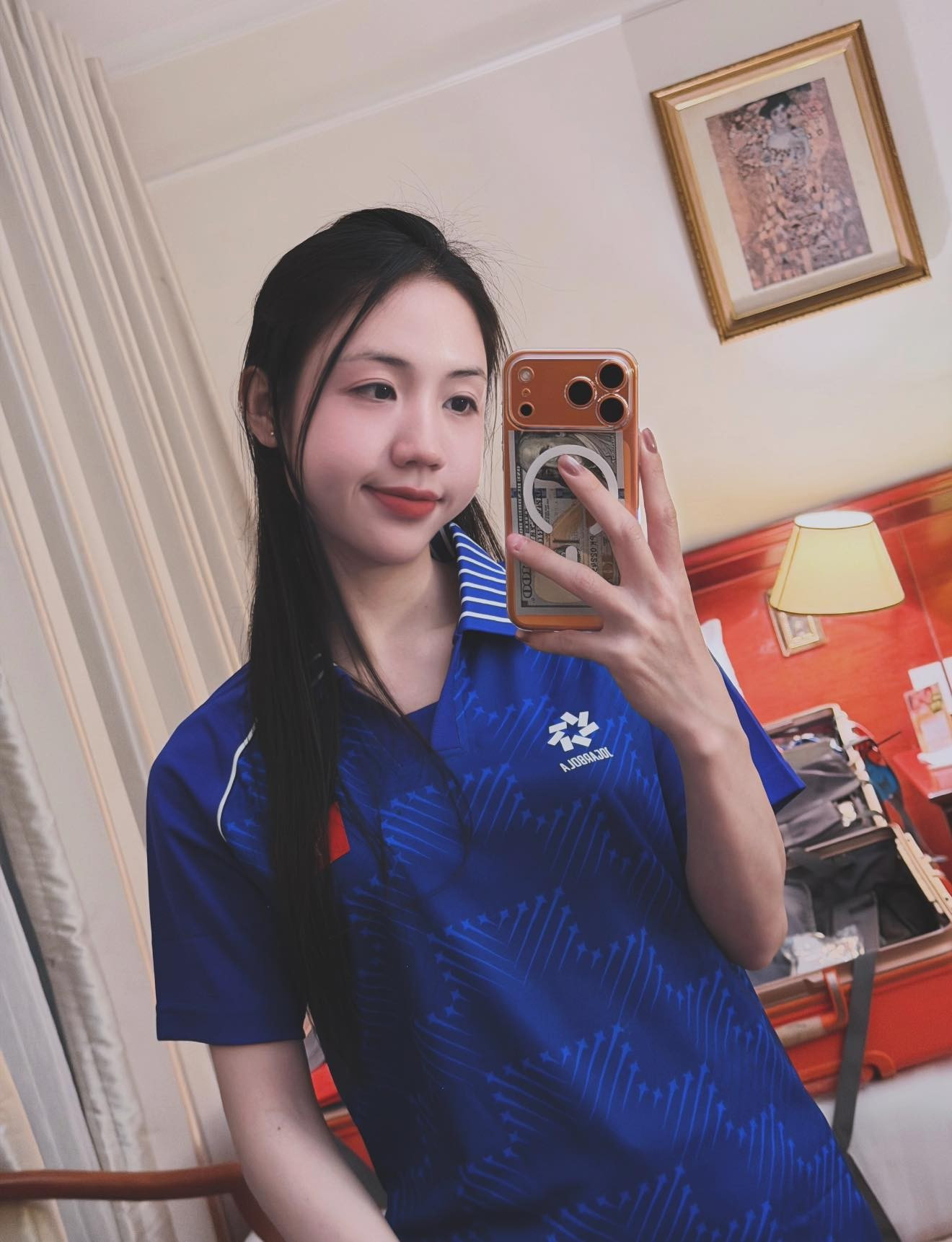 Trần Thị Duyên sinh năm 2000, quê ở Hà Nam. Cô bén duyên với bóng đá khi còn là học sinh và sớm bộc lộ tố chất về thể lực, tốc độ cùng tinh thần thi đấu quyết liệt. Năm 2013, Trần Thị Duyên trúng tuyển vào Trung tâm đào tạo bóng đá nữ Hà Nam. Đây cũng là bước ngoặt quan trọng giúp cô được rèn giũa bài bản và từng bước khẳng định bản thân ở các giải trẻ.