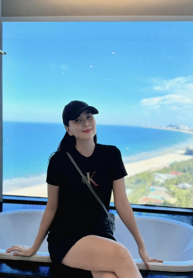 Học MC Mai Ngọc cách phối đồ xuống phố - 7