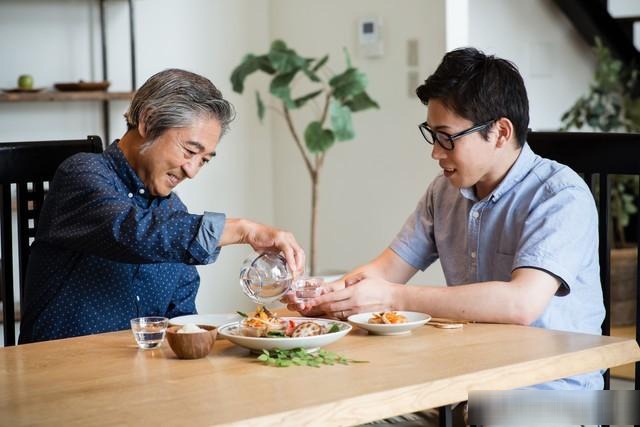 Tôi nói thẳng với con rằng mình sẽ không để lại toàn bộ số tiền tiết kiệm. Ảnh minh họa