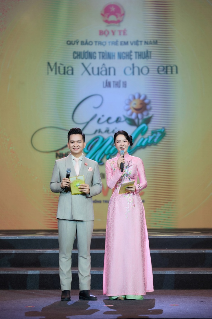 MC Hạnh Phúc - Á hậu Thuỵ Vân đồng hành, tạo dấu ấn cuối năm - 2