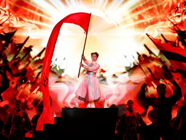 Đức Phúc mang sân khấu Phù Đổng Thiên Vương đến đêm nhạc Countdown 2026, cùng dàn sao đình đám tự hào Việt Nam