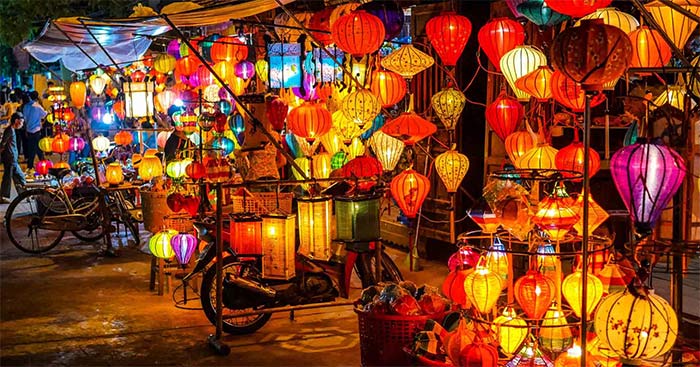 Người cùng bạn ăn bánh Trung thu năm ngoái, giờ ở đâu? - 2