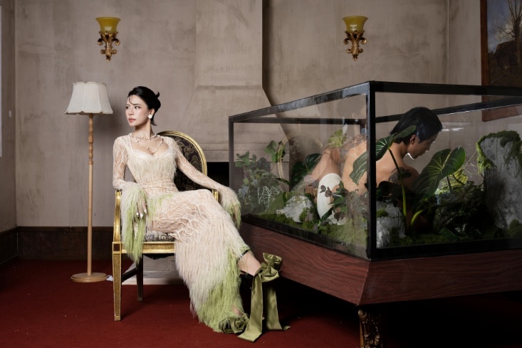 Trưởng thành - Nữ tính - Nổi loạn là 3 từ mà Hà Nhi dùng để nói về sản phẩm âm nhạc của mình lần này.