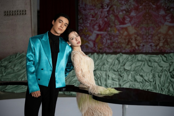 Đạo diễn Kiên Ứng và Hà Nhi.