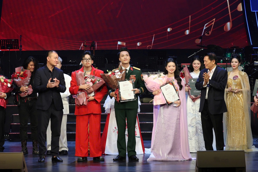 Các thí sinh giành giải Ba.