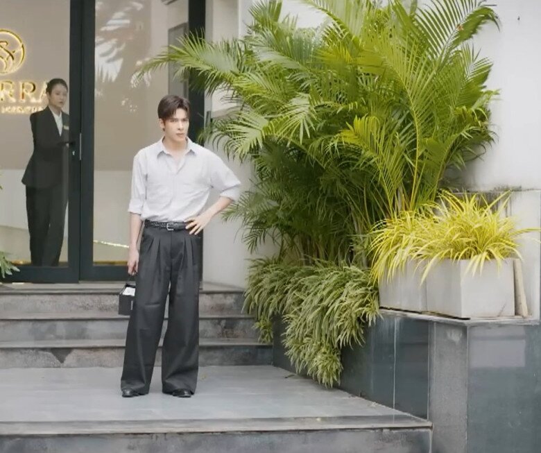 Gió Ngang Khoảng Trời Xanh: amp;#34;Tổng tài du thuyềnamp;#34; bị chê mặc quần của bà, Phương Oanh - Doãn Quốc Đam amp;#34;cưa sừngamp;#34; làm sinh viên - 7