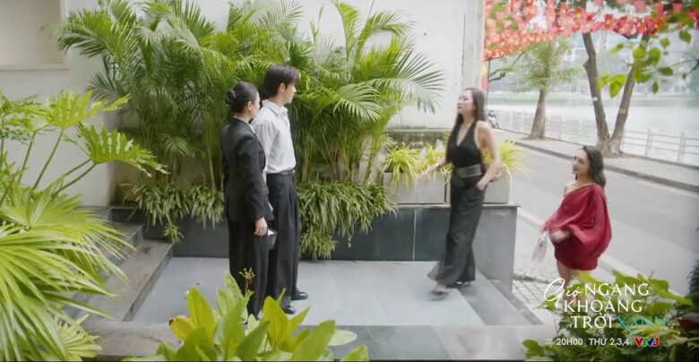 Ngân như chết lặng khi càng rõ hơn bộ mặt thật xấu xa được che đậy dưới vỏ bọc nam thần tinh tế, ngọt ngào của Trường.