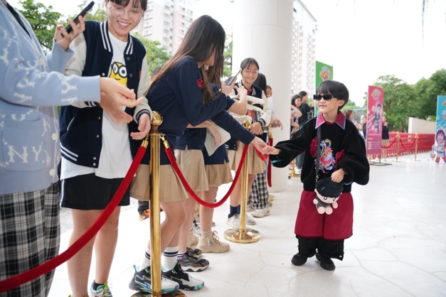 Em bé chất Xệ Xệ - cháu trai của Quán quân Rap Việt mùa 3 Double 2T, nổi tiếng trong vai trò rapper.