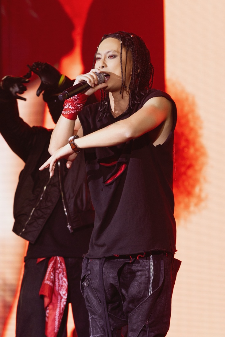 YC (hay Young Crizzal) là một nghệ danh khác của Rhymastic. Nghệ danh này đại diện cho nhân cách trẻ trung, ngông cuồng và đầy phản kháng của anh, xuất hiện trong những bài nhạc gai góc hoặc trong các cuộc beef (tranh luận, đấu rap).