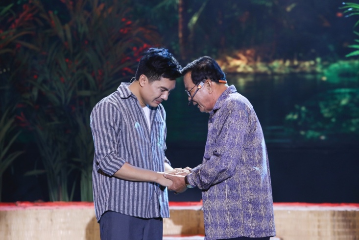 MC Quốc Trí đưa ba ruột lên sân khấu, kể câu chuyện xúc động về tình phụ tử trong amp;#34;Tình Boleroamp;#34; - 4