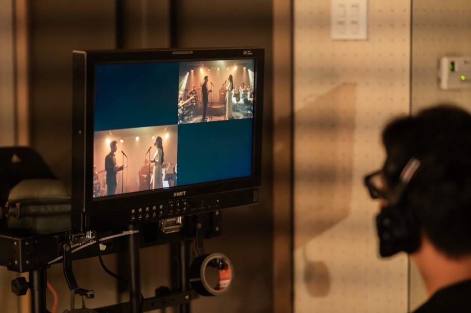 MV cover Còn gì đẹp hơn của 2 ca sĩ Triệu Hồng Ngọc và Trần Tuấn Hoà vừa chính thức được ra mắt.