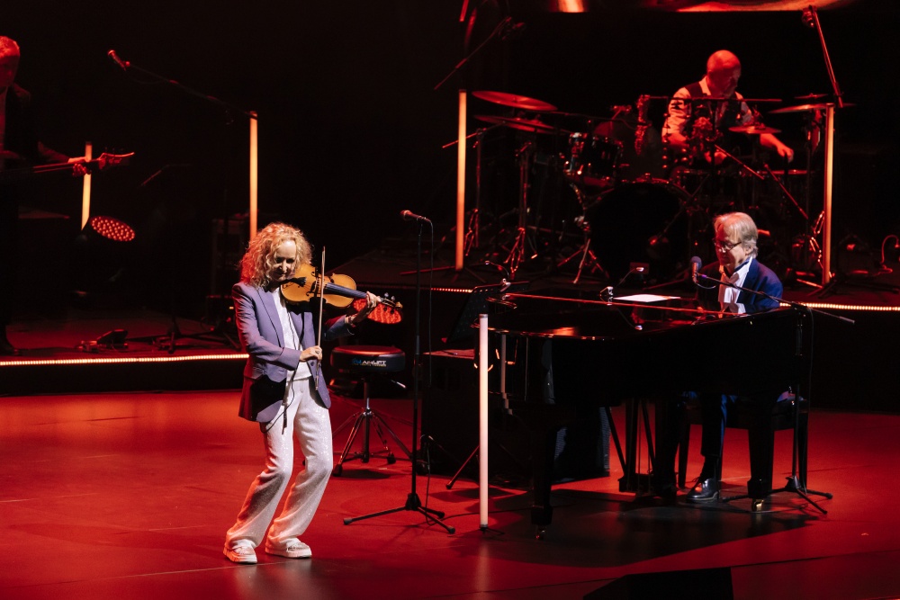 Secret Garden truyền sức mạnh cùng thông điệp sống tích cực, lạc quan tới 4.000 khán giả Hà Nội - 1