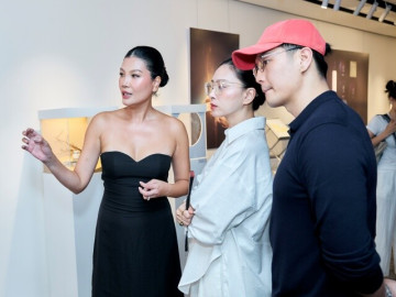 Ngô Thanh Vân lần đầu tái xuất sự kiện sau sinh, được Huy Trần tháp tùng tới chúc mừng cựu siêu mẫu Vũ Cẩm Nhung