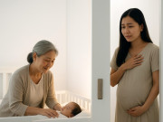 Bà bầu - Mẹ chồng lên chăm con dâu ở cữ, tôi thấy xấu hổ vì đêm nào bà cũng làm một việc