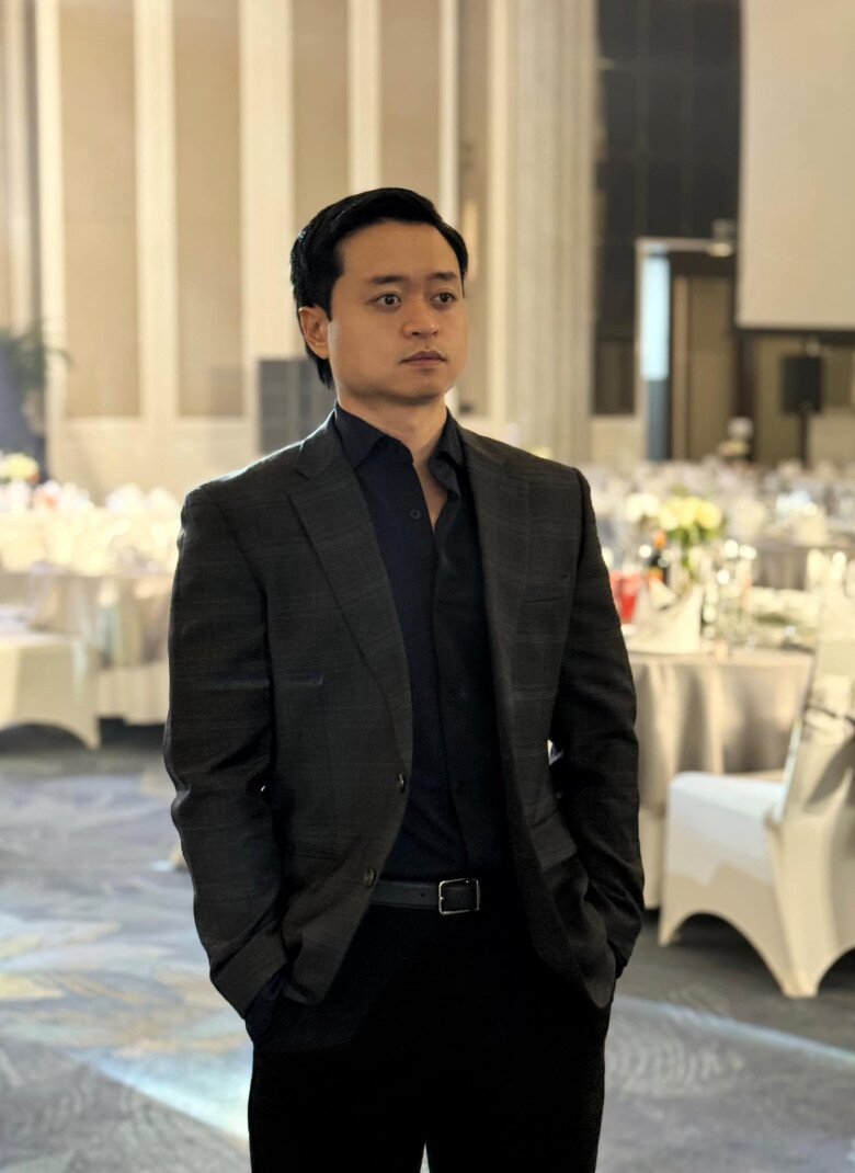 Hoàng Duy biết rằng, nếu thực sự muốn theo đuổi nghề diễn thì bản thân phải có đam mê và sự nghiêm túc, kỷ luật như bố.