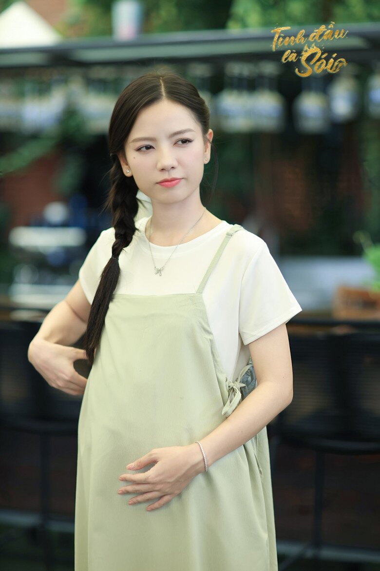 Vy một mình nuôi lớn bé Khôi, còn Dương thì chưa hề hay biết về sự tồn tại của con trai mình.