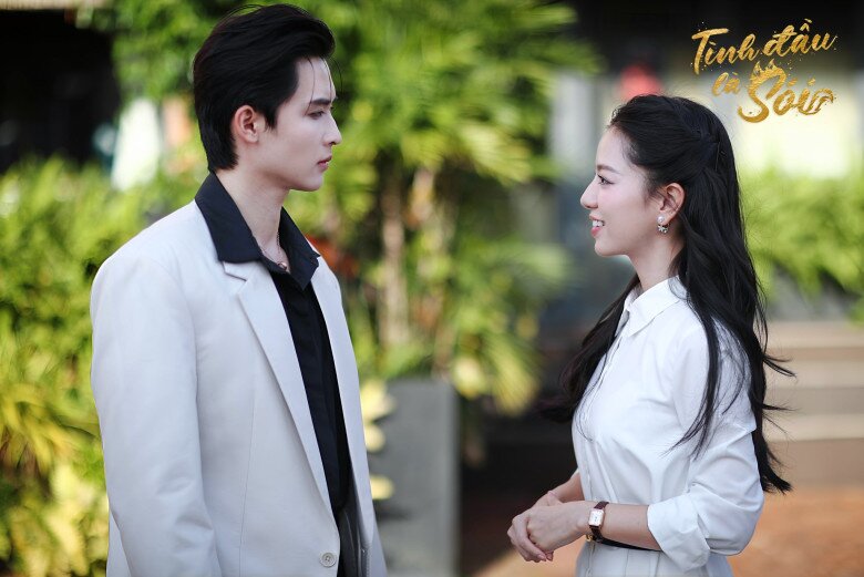 Tình Đầu Là Sói duy trì nhịp phim nhanh, hầu như không có tình tiết thừa thãi.