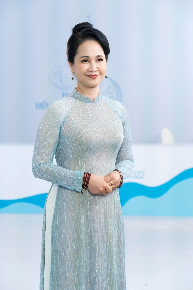 Hoạt động nghệ thuật hơn 40 năm, NSND Lan Hương là tên tuổi kỳ cựu của giới phim ảnh Việt.