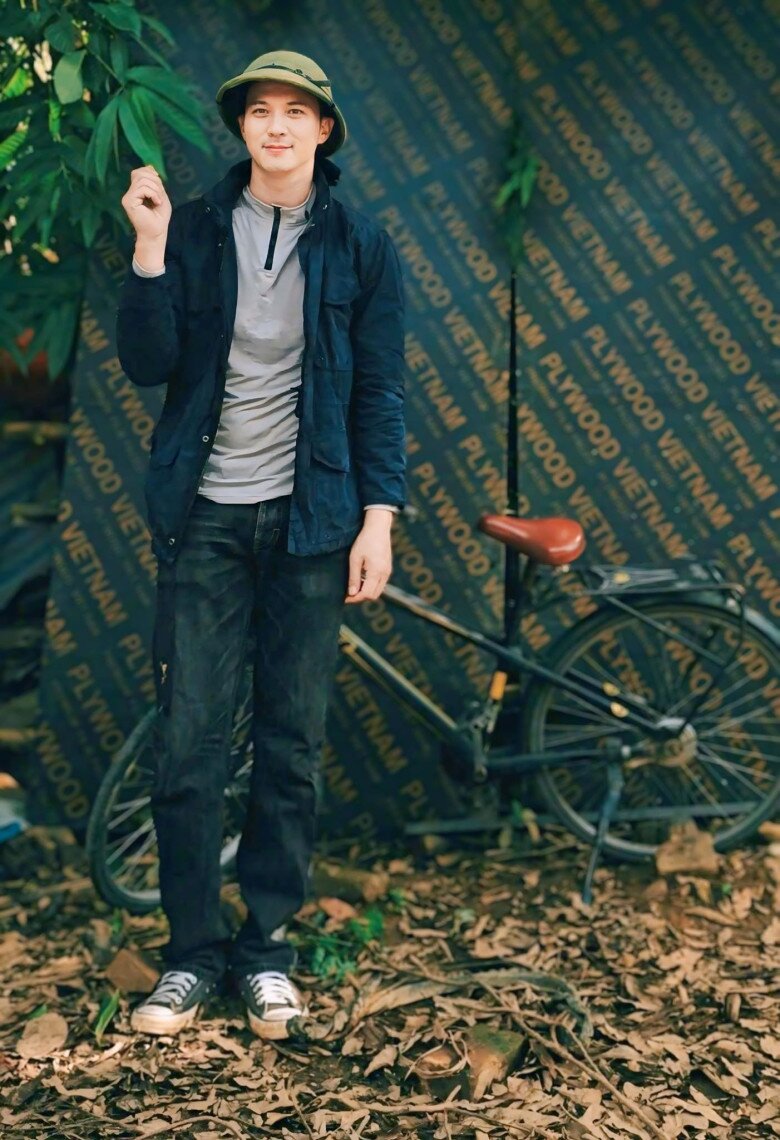 Trên mạng xã hội, nhiều khán giả còn ấn tượng với Hà Việt Dũng nhờ lối nói chuyện hài hước, dí dỏm của anh.