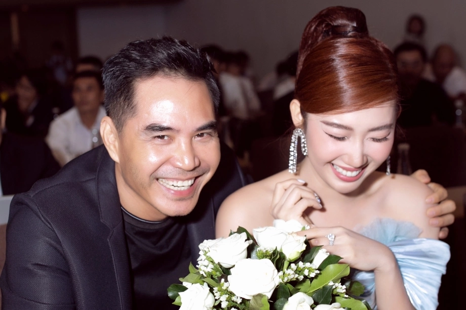 Sau khi bộ phim kết thúc, cả hai không còn tương tác thường xuyên trên mạng xã hội như trước.