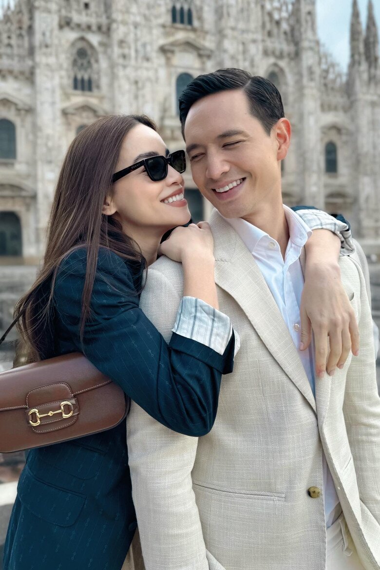 Năm 2017, Kim Lý công khai mối quan hệ tình cảm với Hồ Ngọc Hà - nữ hoàng giải trí của showbiz Việt.