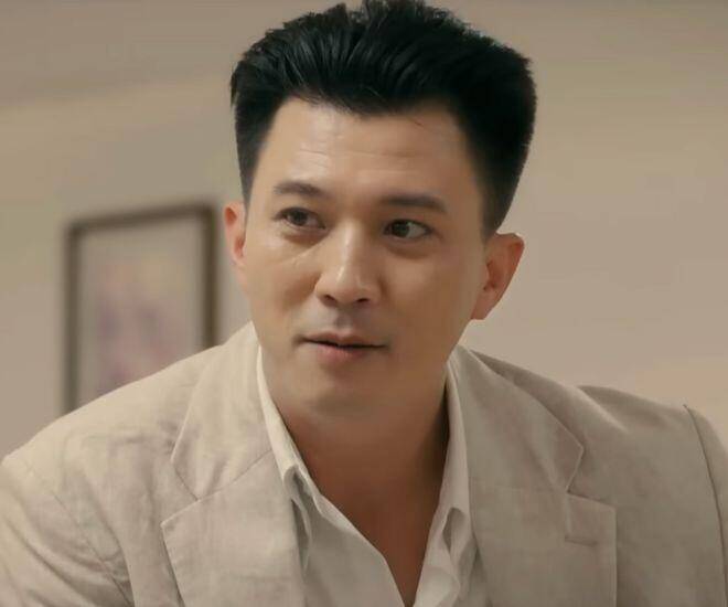 Hà Việt Dũng đã lấy đi trái tim của không ít chị em khi vào vai Viễn trong Cách Em 1 Milimet.